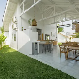 https://the-bingin-beach-villas.ubudhotelsnow.com